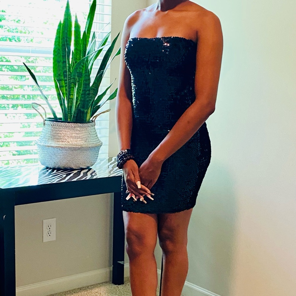 Vintage Blue S Sequin Off Shoulder Dress💃🏾💃🏾